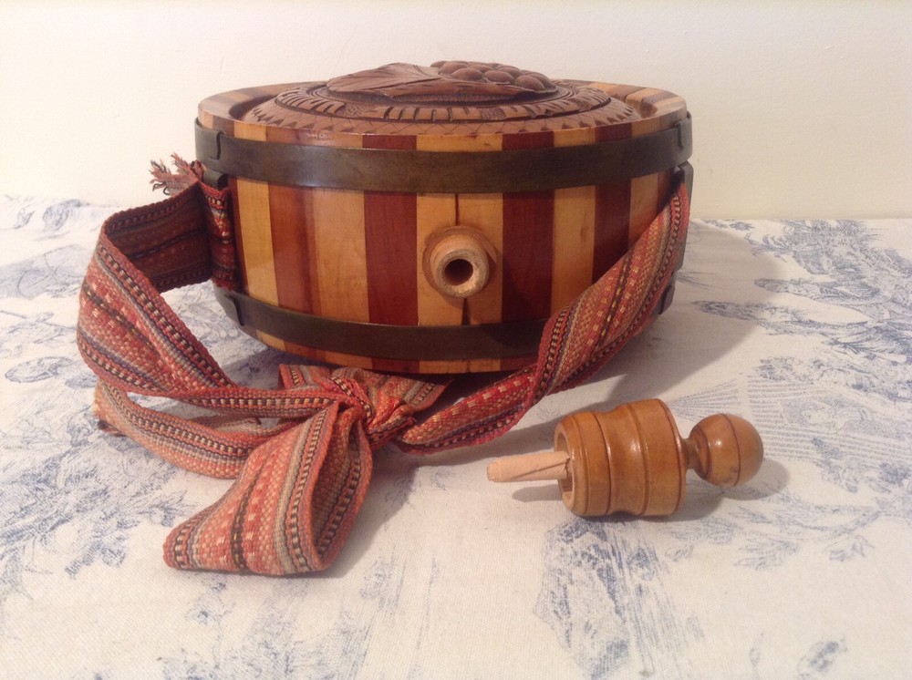 Decorative Carved Wooden Drinks Flask / Decanter (3993)