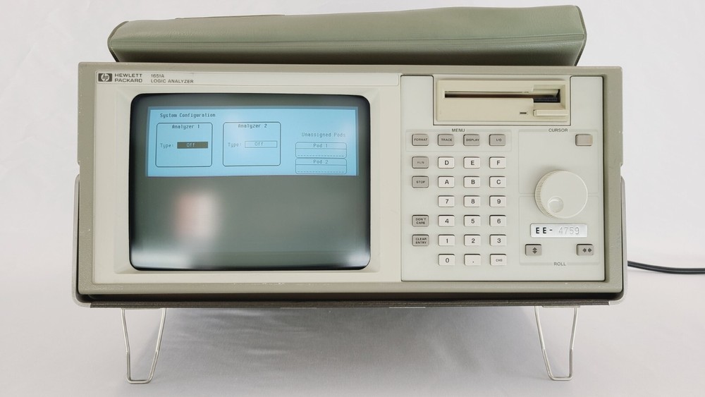Hewlett Packard (HP) 1651A Logic Analyzer with Data Cables and Disc