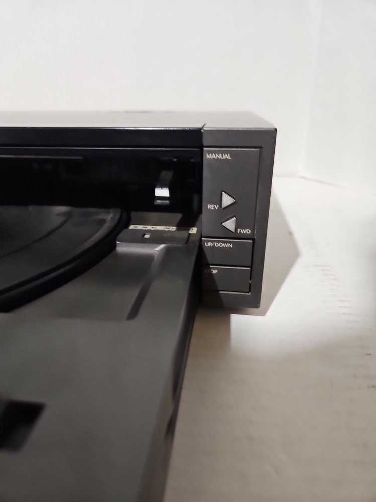 Mitsubishi Linear Tracking Fully Automatic Turntable LT-70 Tested Working