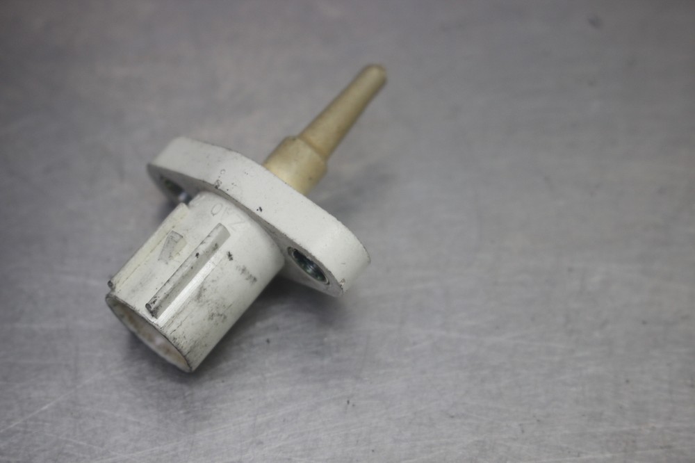 03-04 Honda 600RR Air Temperature Temp Sensor