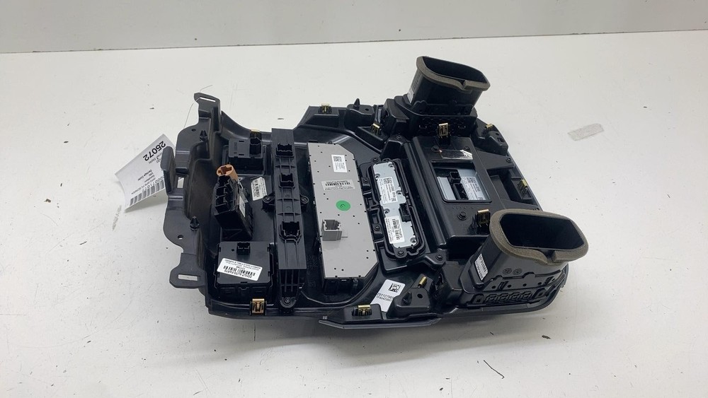 ⭕2025 Chevrolet Silverado 1500 Radio Display Screen Panel w/ Control Switch Unit