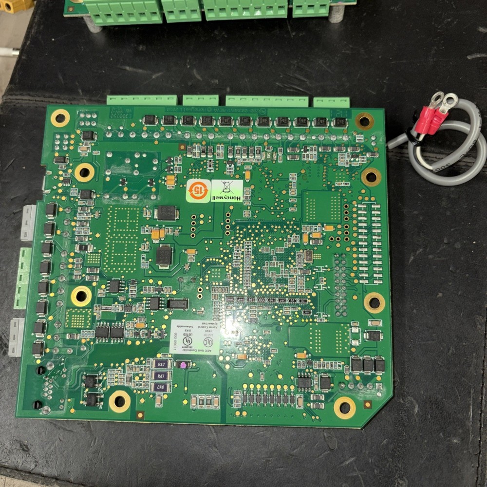 Honeywell NetAXS-123 Web-Based Access Control With 2 Door Add-On Board