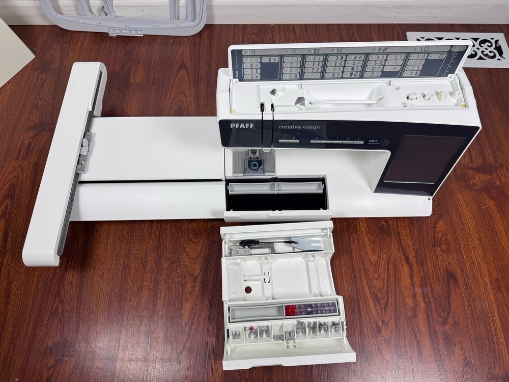 Pfaff Creative Vision 5.0 Sewing machine with embroidery arm and hoops