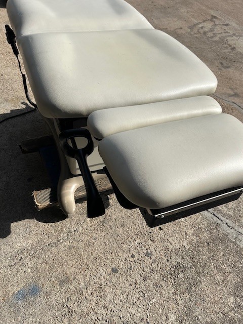 Midmark 230 Power Exam Table