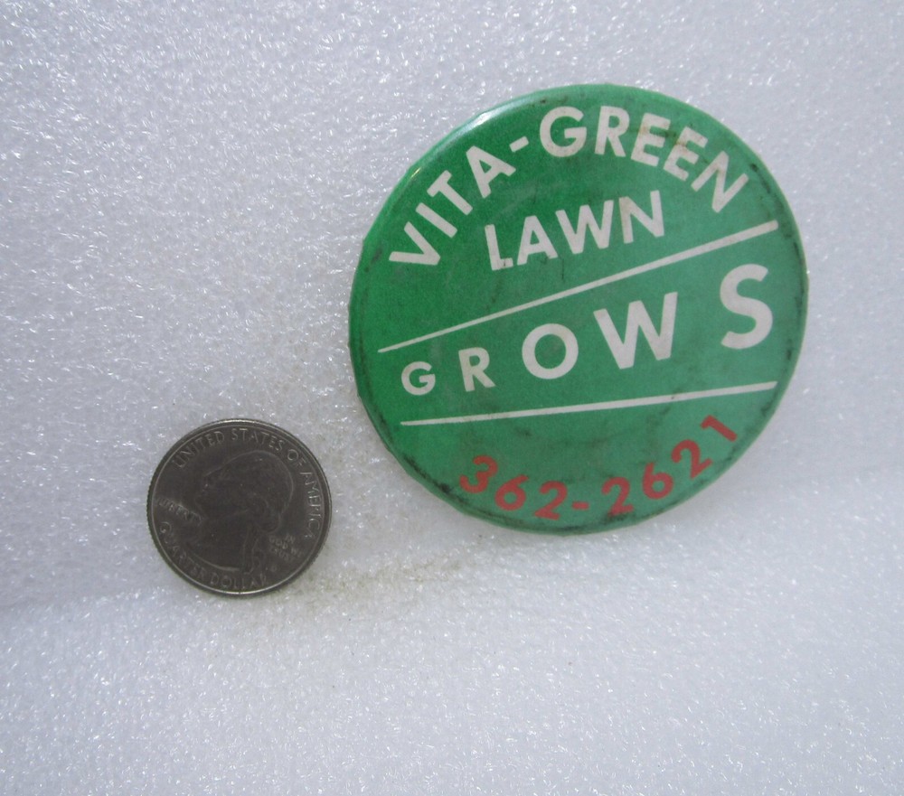 Vita-Green Lawn Grows Button Pin