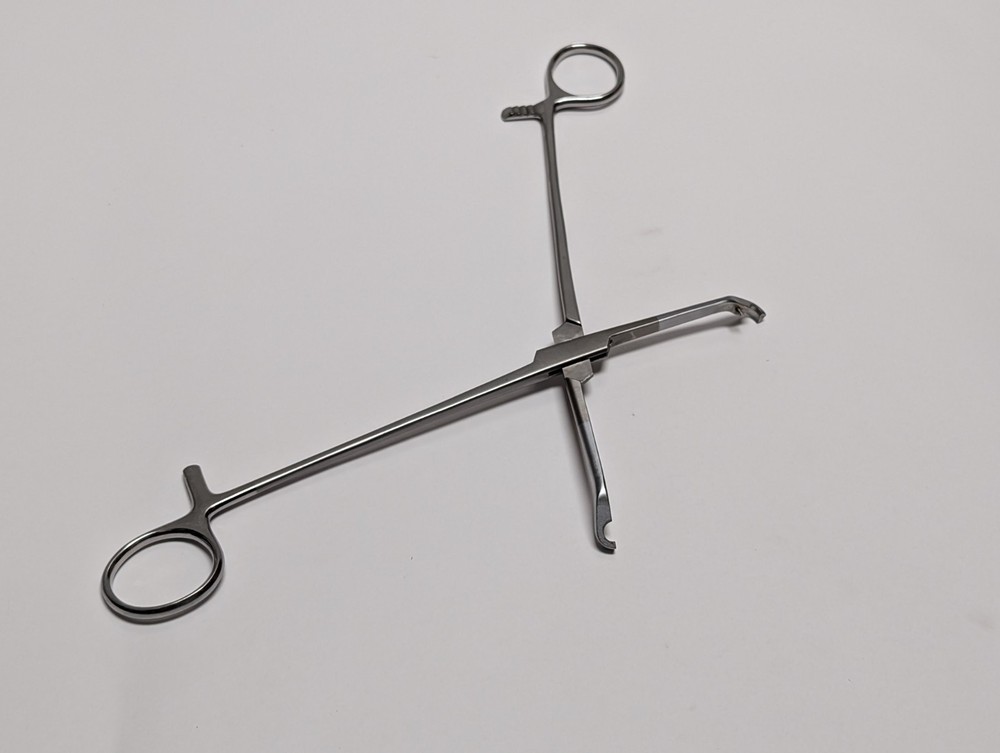 2 pcs. Screw Holding Forceps (USED).