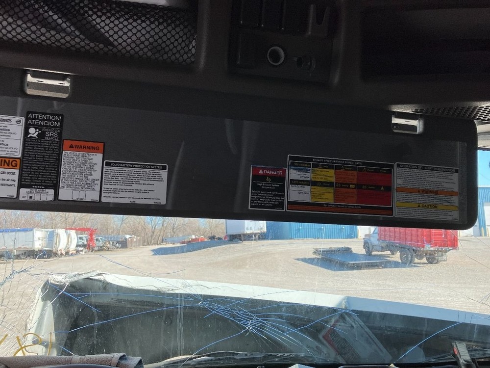 Volvo VNL Left/Driver Interior Sun Visor - Used