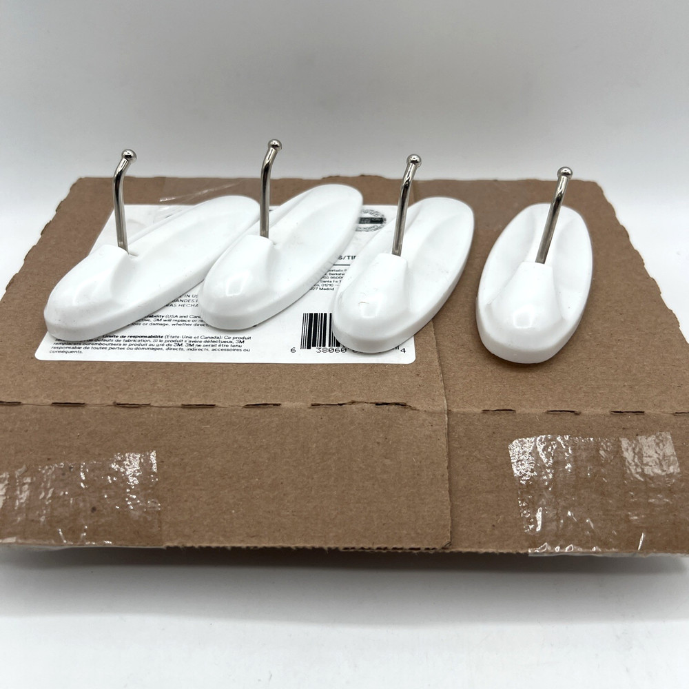 Command Large Wire Hooks, 4 Hooks, 8 Command Strips, Holds up to 5 lb,