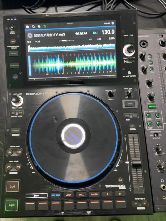 1pcs Denon SC6000 DJ Controller Package