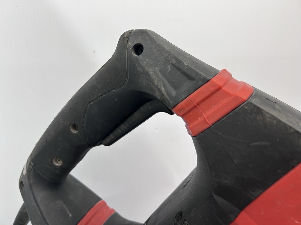 Bauer 1631E-B 12.5A SDS Max Type Pro Demolition Hammer Kit