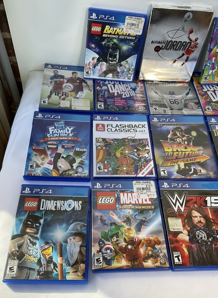 17 Playstation PS4 Empty Game Cases + 9 Manual