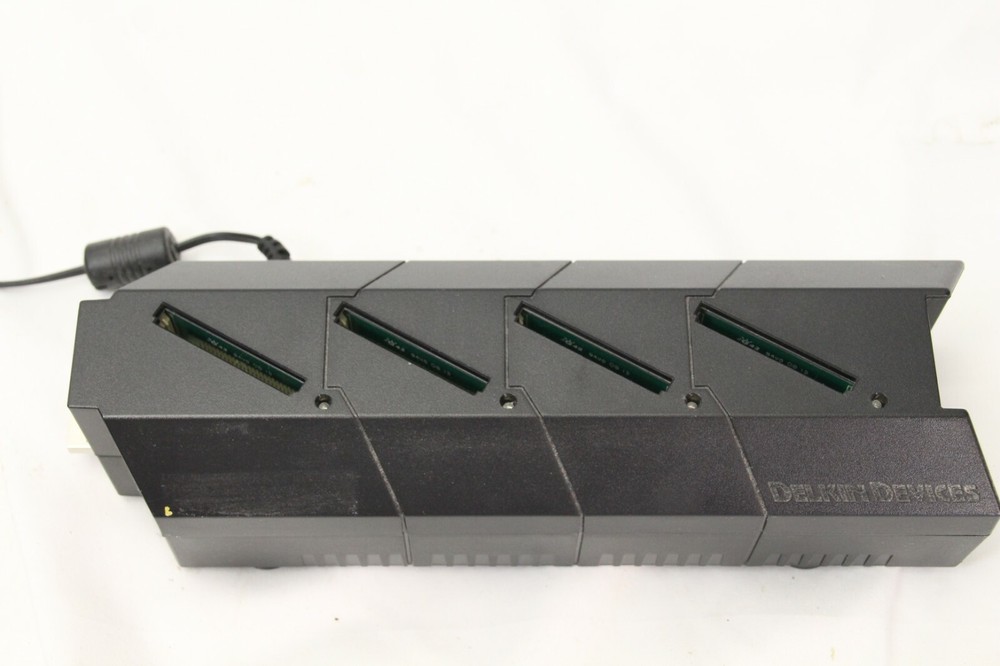 Delkin Devices Image Router USB 2.0 CF Card Four-Slot Reader DDREADER 40