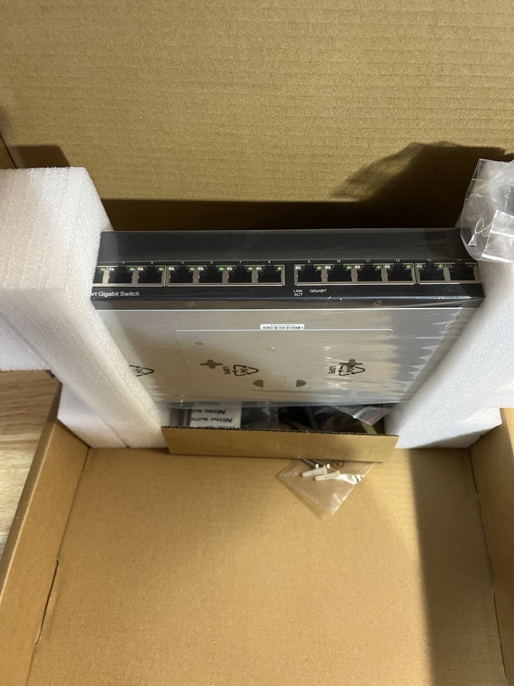 Cisco 16 Port Gigabit Switch