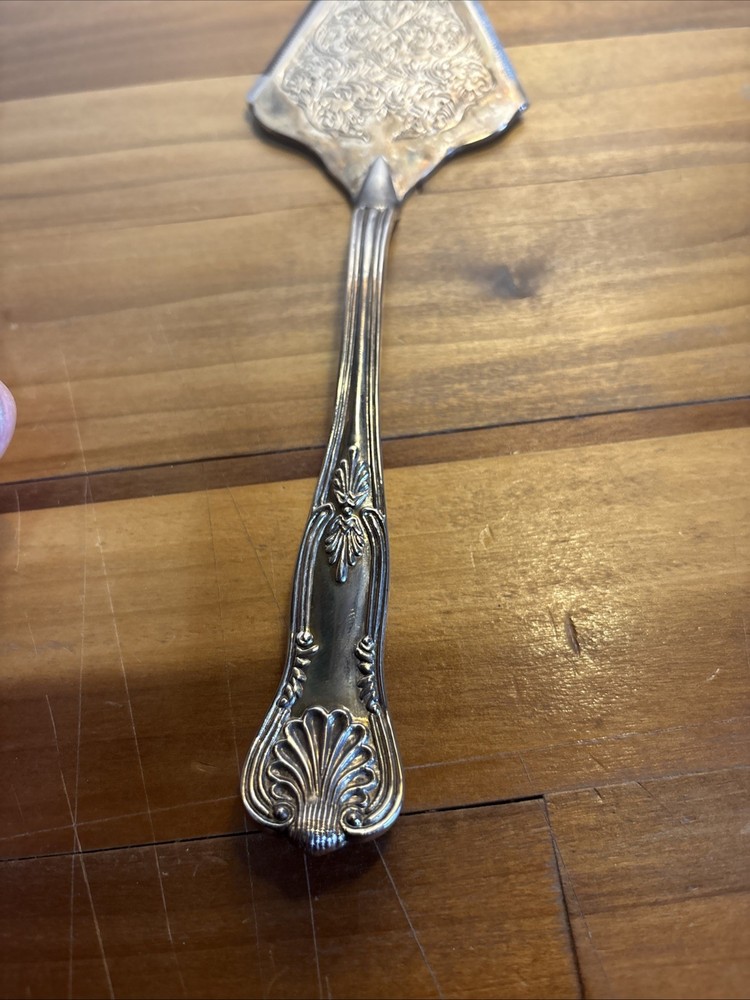 Vintage Silver Plated Pie/Cake Server Ornate Serrated