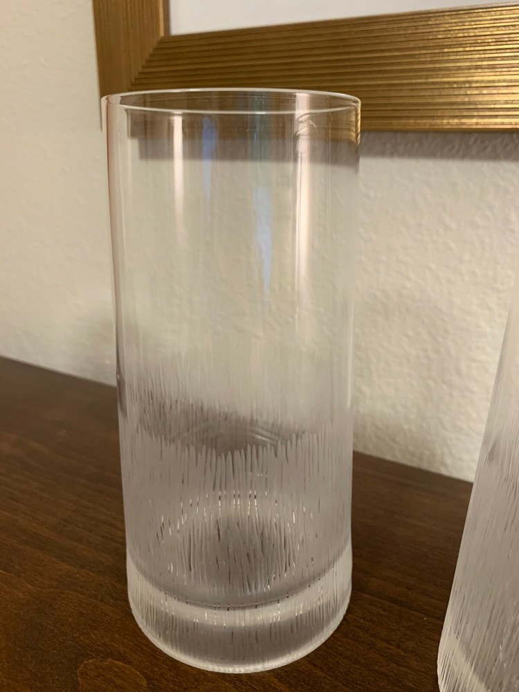 SET OF 4 CLEAR DRINKING GLASSES WITH MODERN ETCHING ON BOTTOM HALF