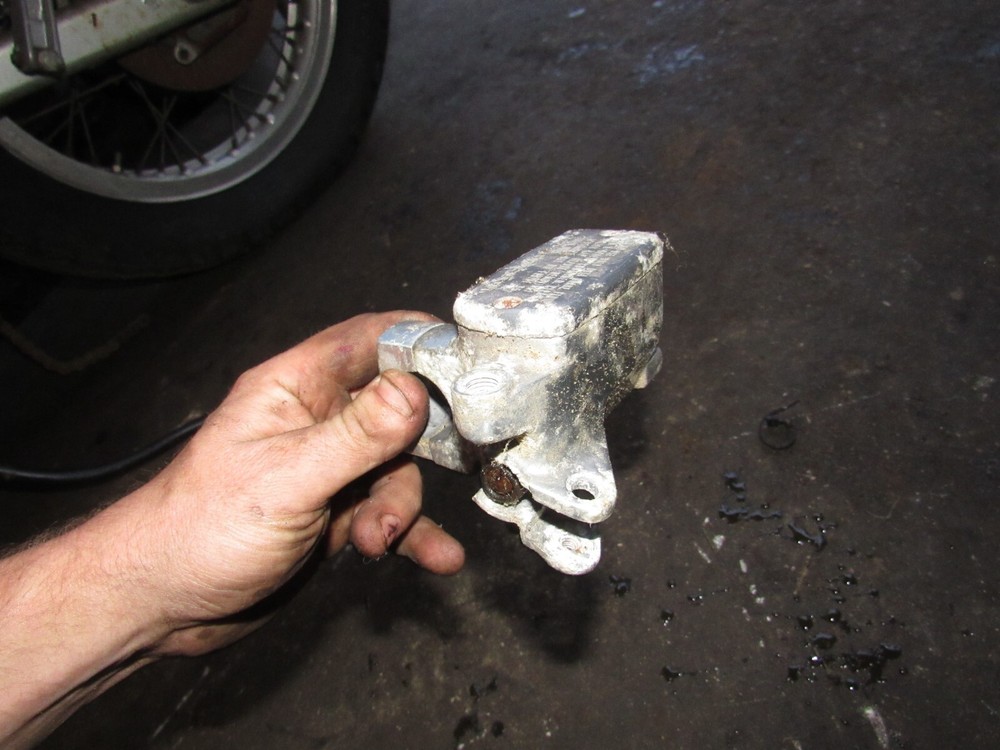 2003 honda vt750 shadow ace front brake master cylinder