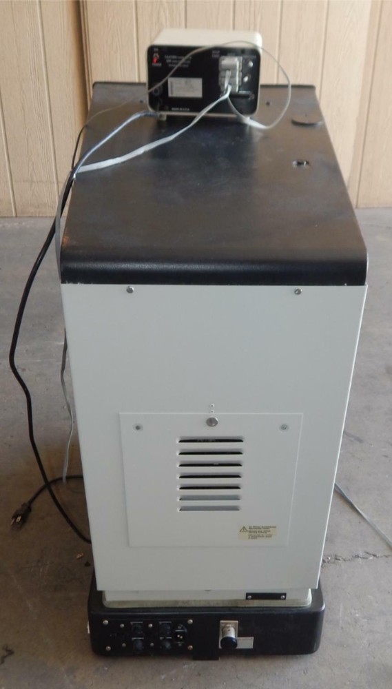 LEITZ 060-826 OPTICAL COMPARATOR w/ MICROCODE II (#3482)