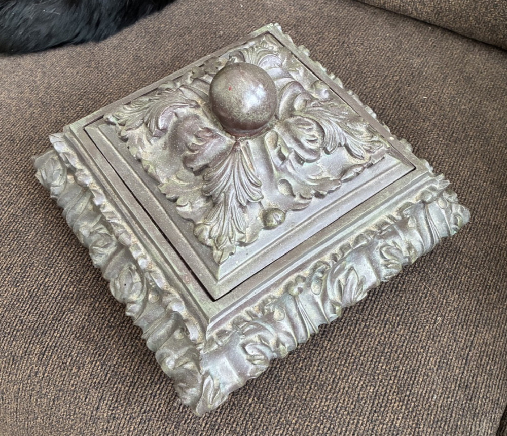 HEAVY STORAGE DECOR WITH LID