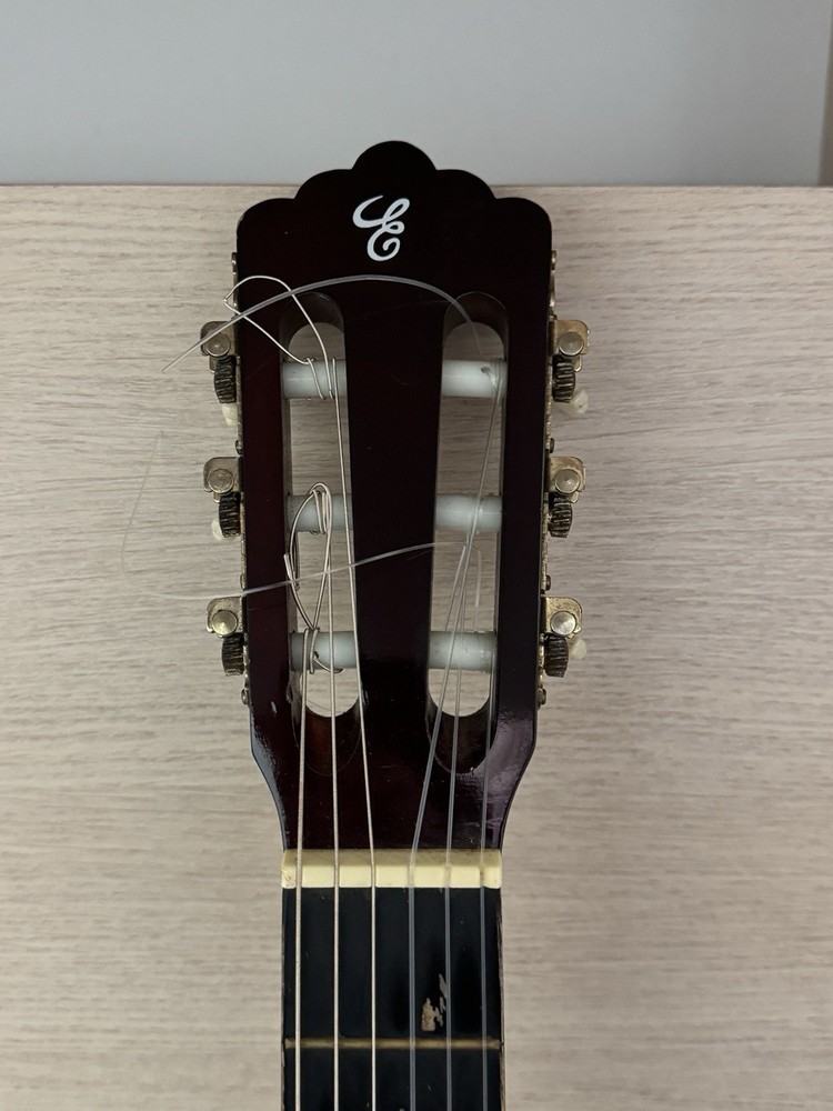 Eko CS-10 Classical Guitar 4/4 - Nylon Strings - Beginner Guitar