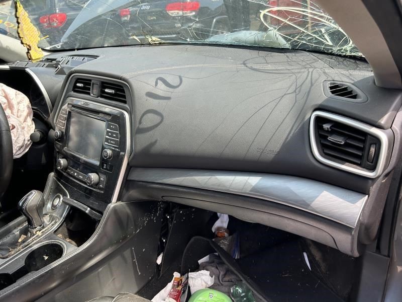 MAXIMA 2016 Fuse Box Cabin 104687063