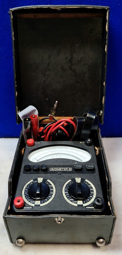 Vintage Avo LTD. Avometer 8 + accessories + case/handle
