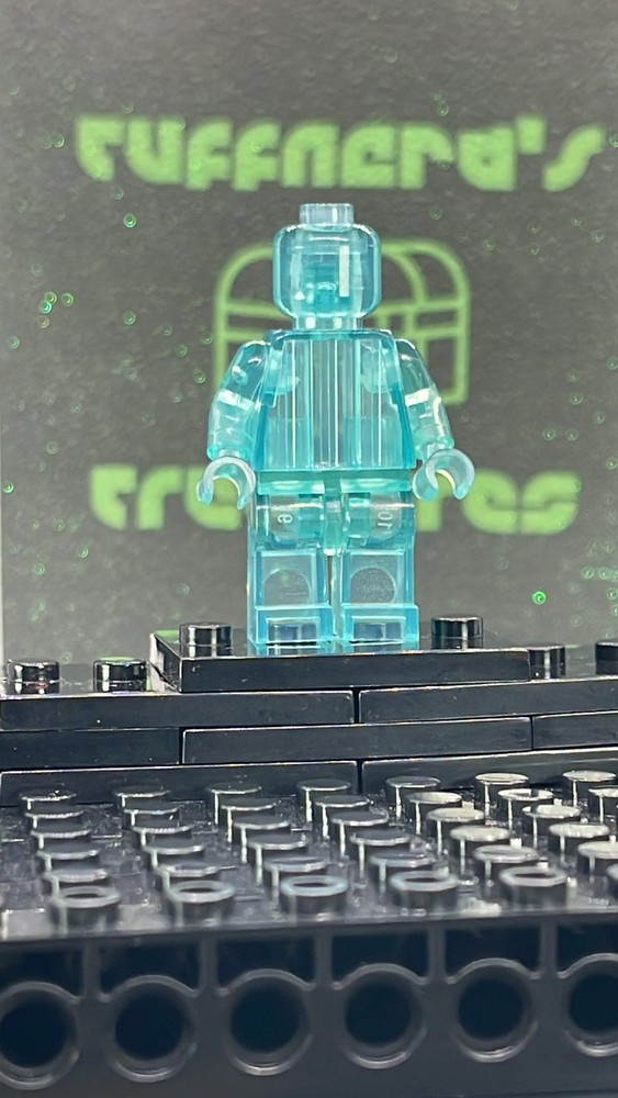 CUSTOM BLANK MOC TRANSPARENT LIGHT BLUE MINIFIG