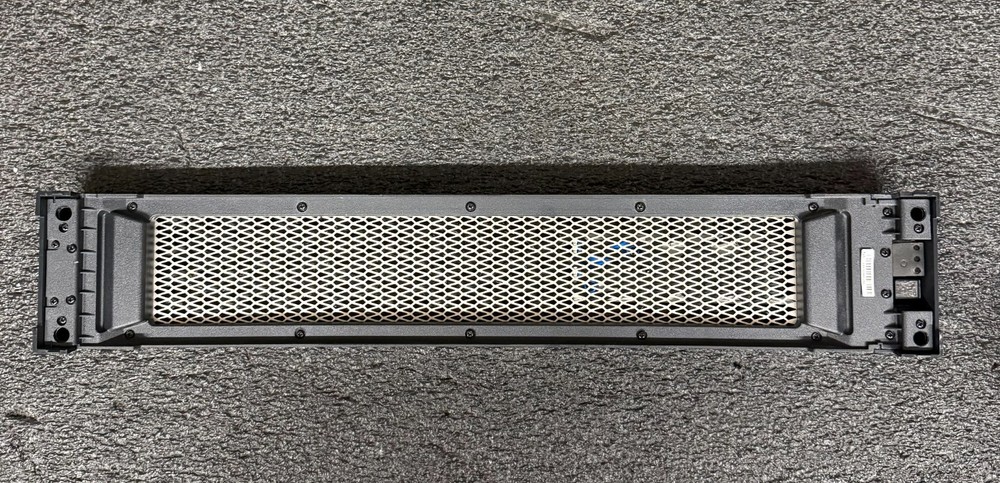 NetApp FAS2720 Front Bezel Disk Array Chassis