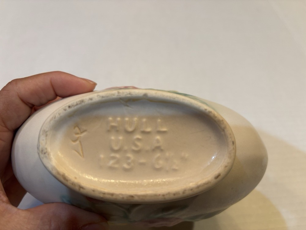 Vintage Hull Art Pottery Magnolia pattern planter