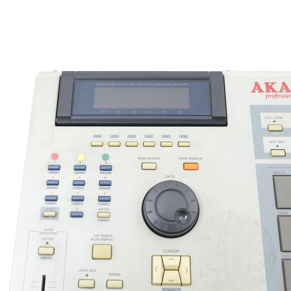 AKAI MPC2000XL Sampler Sequencer Drum Machine Tested Working Japan