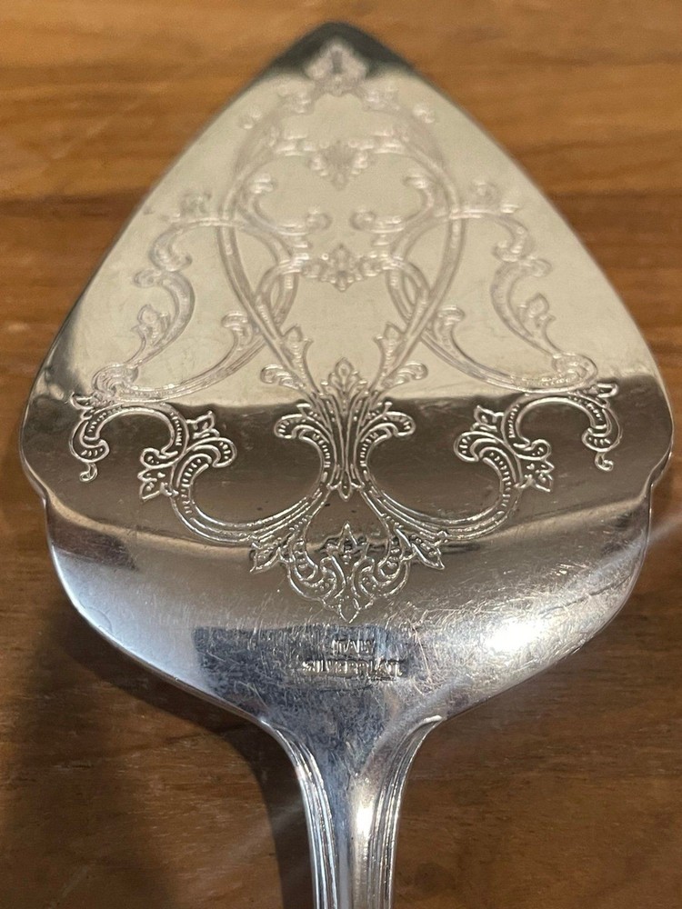 VINTAGE GORHAM "HERITAGE" SILVER-PLATE PIE server