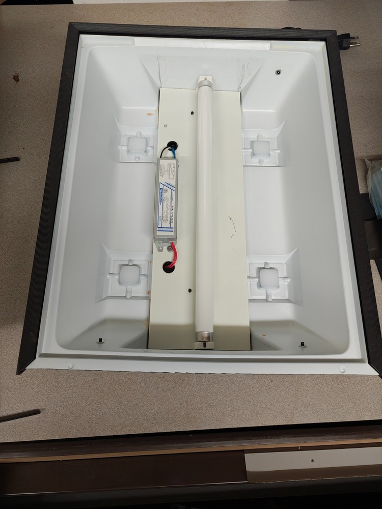 light box 16 x 20 pull chain fluorescent