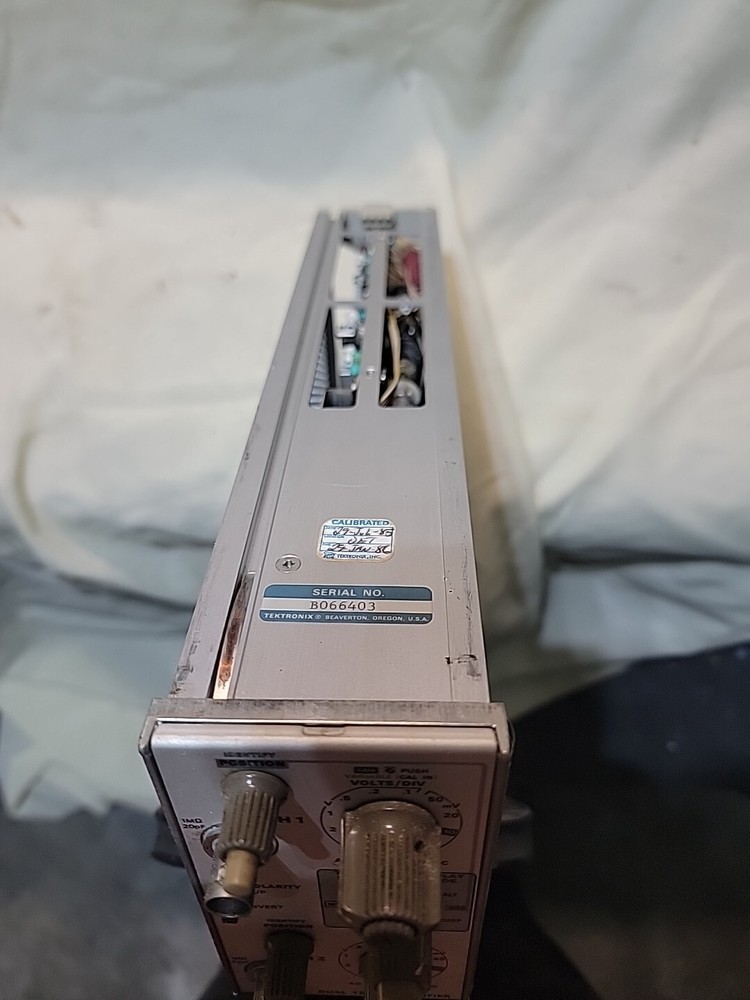 TEKTRONIX 7A18 DUAL TRACE AMPLIFIER PLUG-IN MODULE - UNTESTED