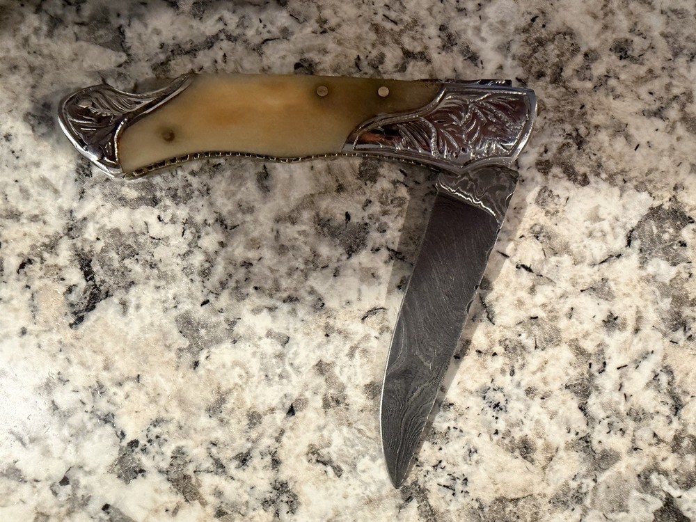 Handmade Damascus Pocket Knife