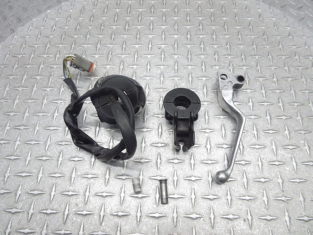 2004 Harley Davidson Fat Boy FLSTFI Left Switch Handlebar Control Clutch Perch
