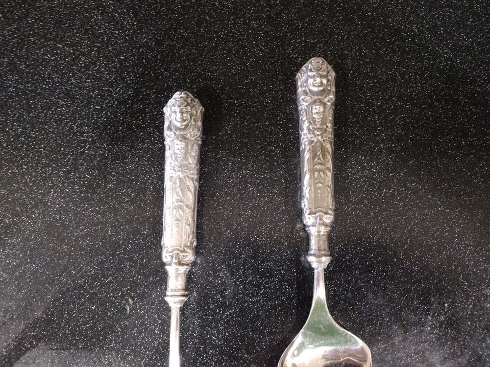 ANTIQUE REED & BARTON SILVER RENAISSANCE DEVIL FISH SERVING SET FORK BACCHUS