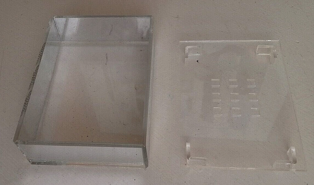 Kohl's clear acrylic soap dish with mirrored sides