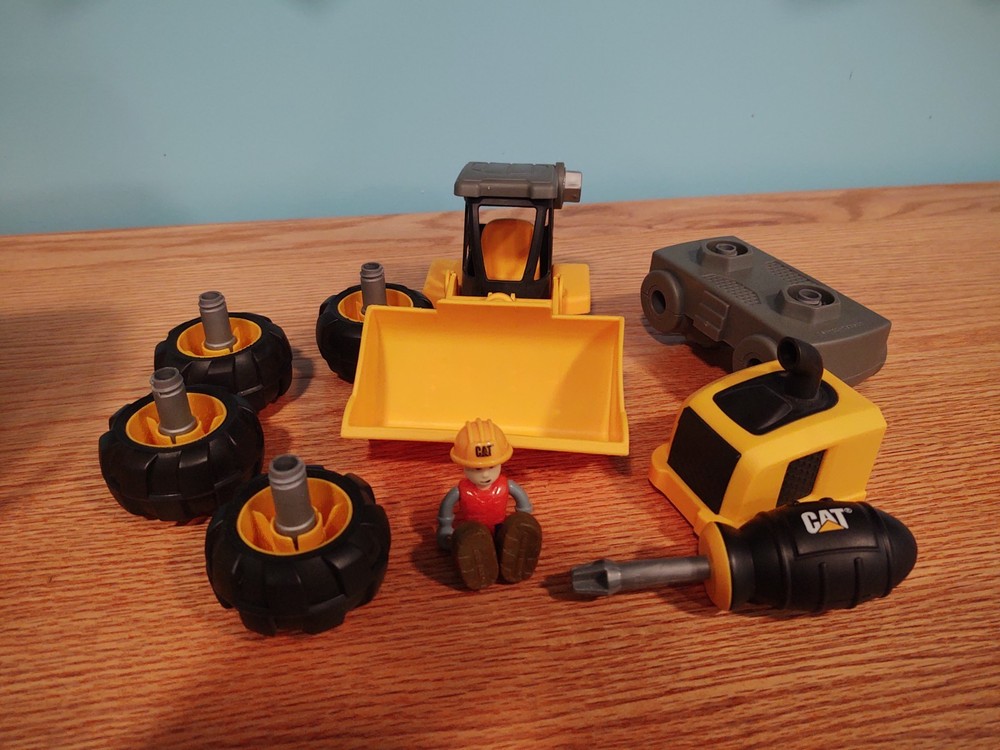 CAT Machine Maker Junior Operator Wheel Loader