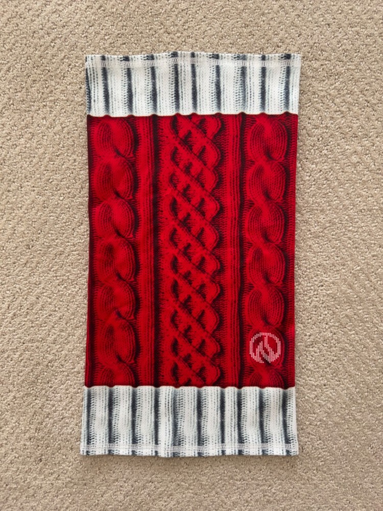 INKNBURN Holiday Sweater EUC Neck Gaiter