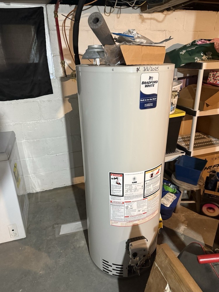 water heater !!! 700 or better offer! Never been used brand new ! 50 gallon