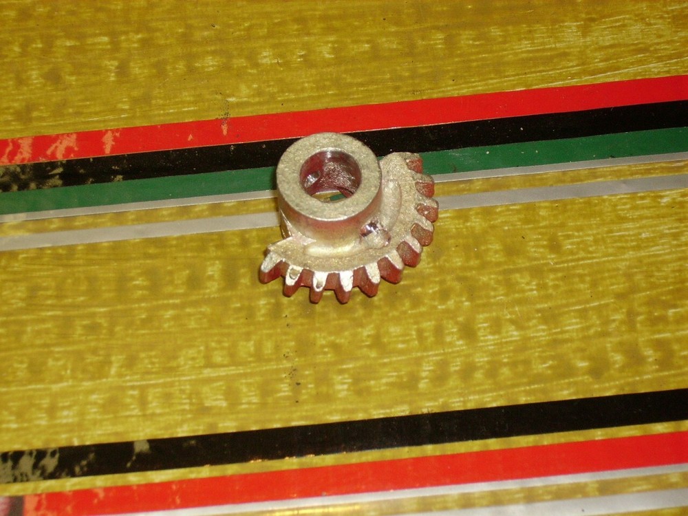 1938-42 Packard Left Hand Vent Window Regulator Gear. Pin type.