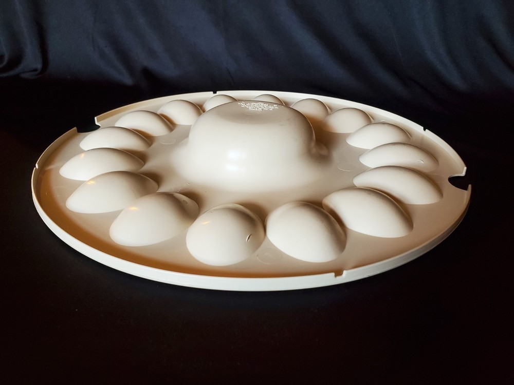 Longaberger 40233 Serve Around 16-Egg Tray Insert Deviled Egg Basket Insert