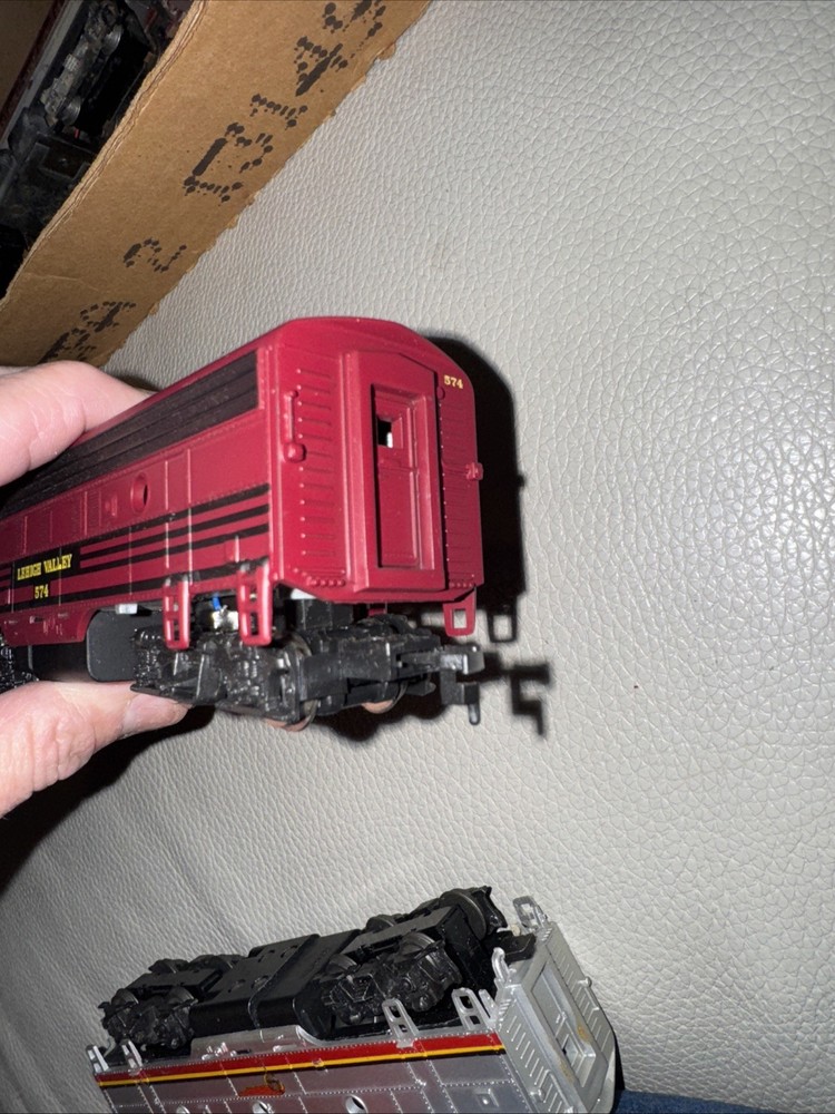 HO Scale Mantua Lehigh Valley Engine EUC