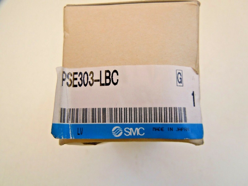 SMC  PSE-303-LBC PRESSURE SENSOR ( NEW )