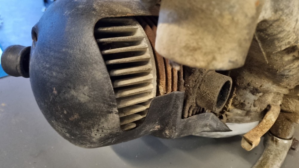 Vespa VBA1M Engine