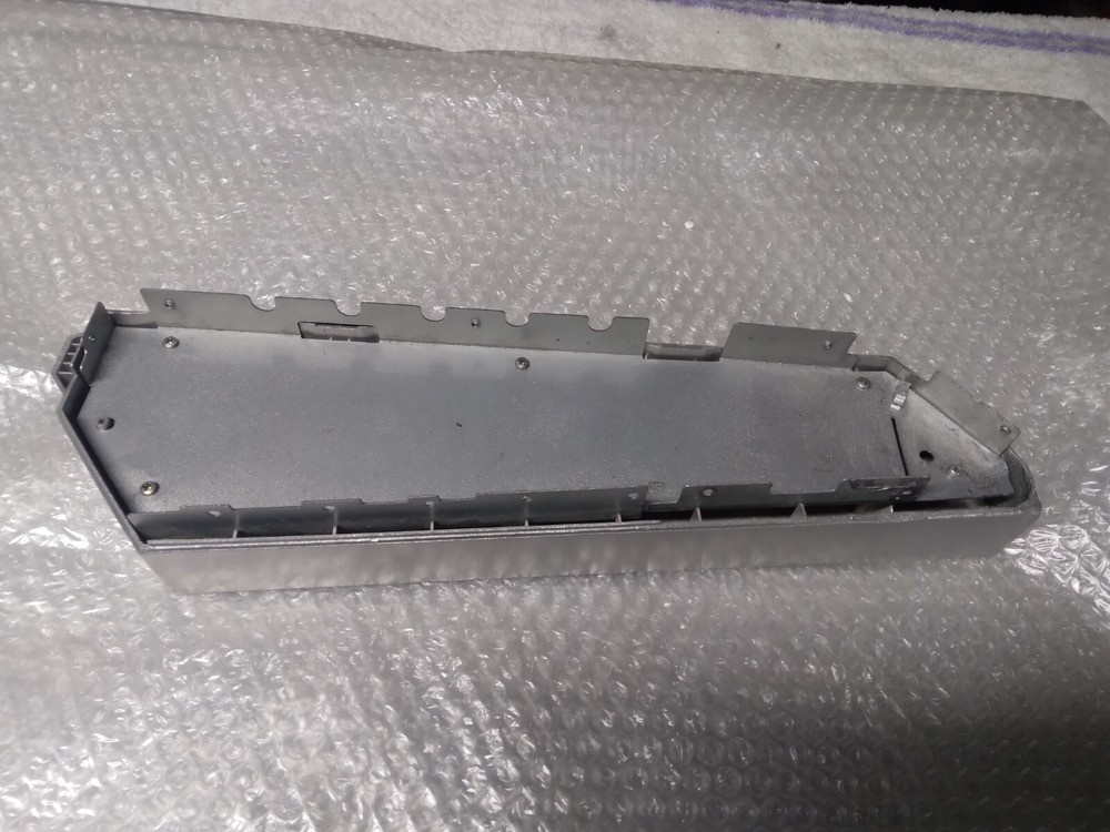 Yamaha Motif Right Side Panel