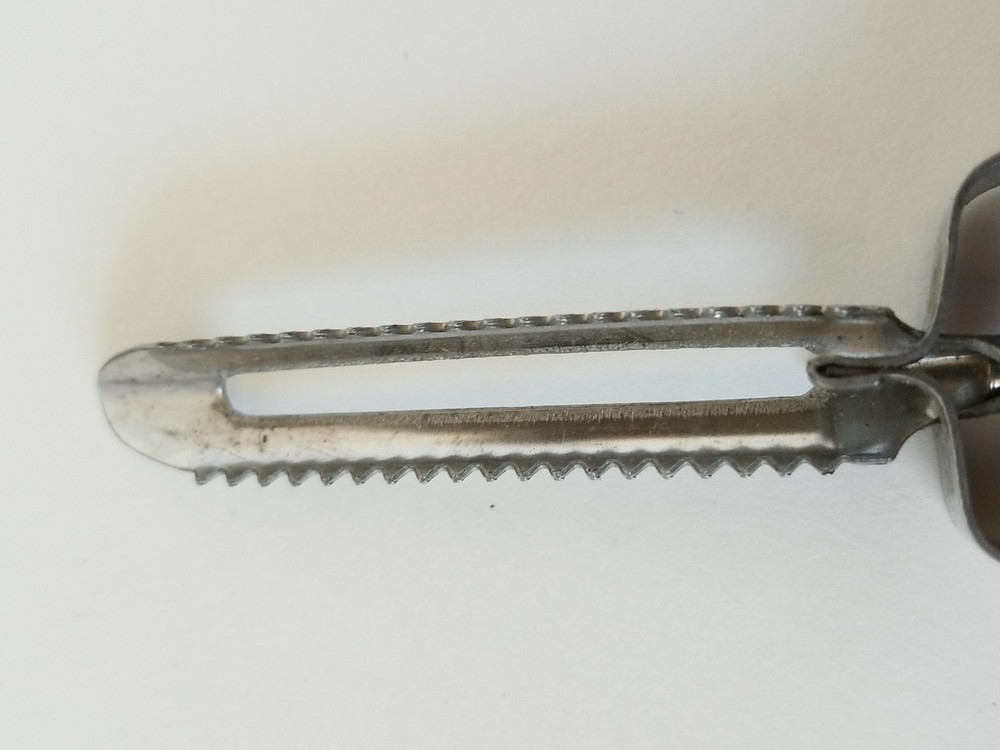 Swivel Vegetable & Fruit Peeler