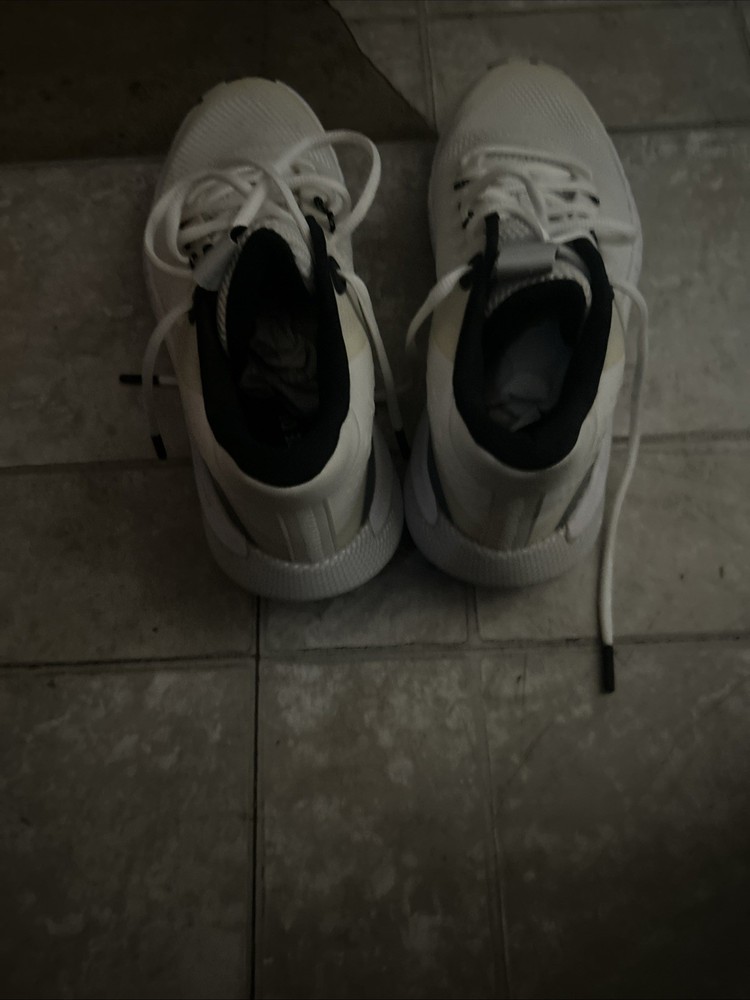 ￼ Body Armor White Size 11 ￼