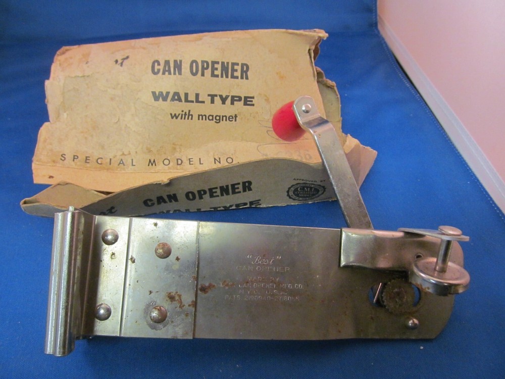 VINTAGE BEST WALL TYPE CAN OPENER
