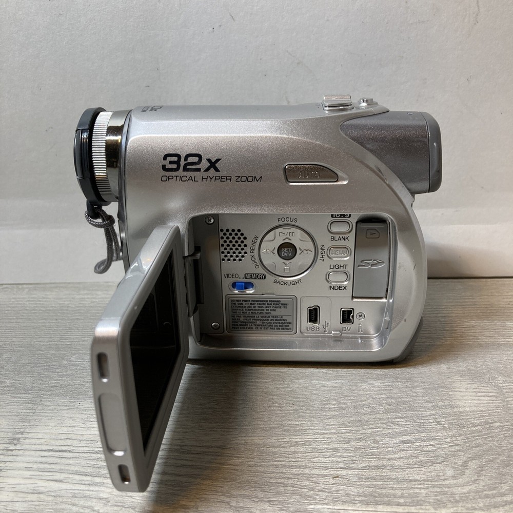 JVC Handheld Compact Digital Recorder GR-D396U TESTED PLEASE READ (B306)