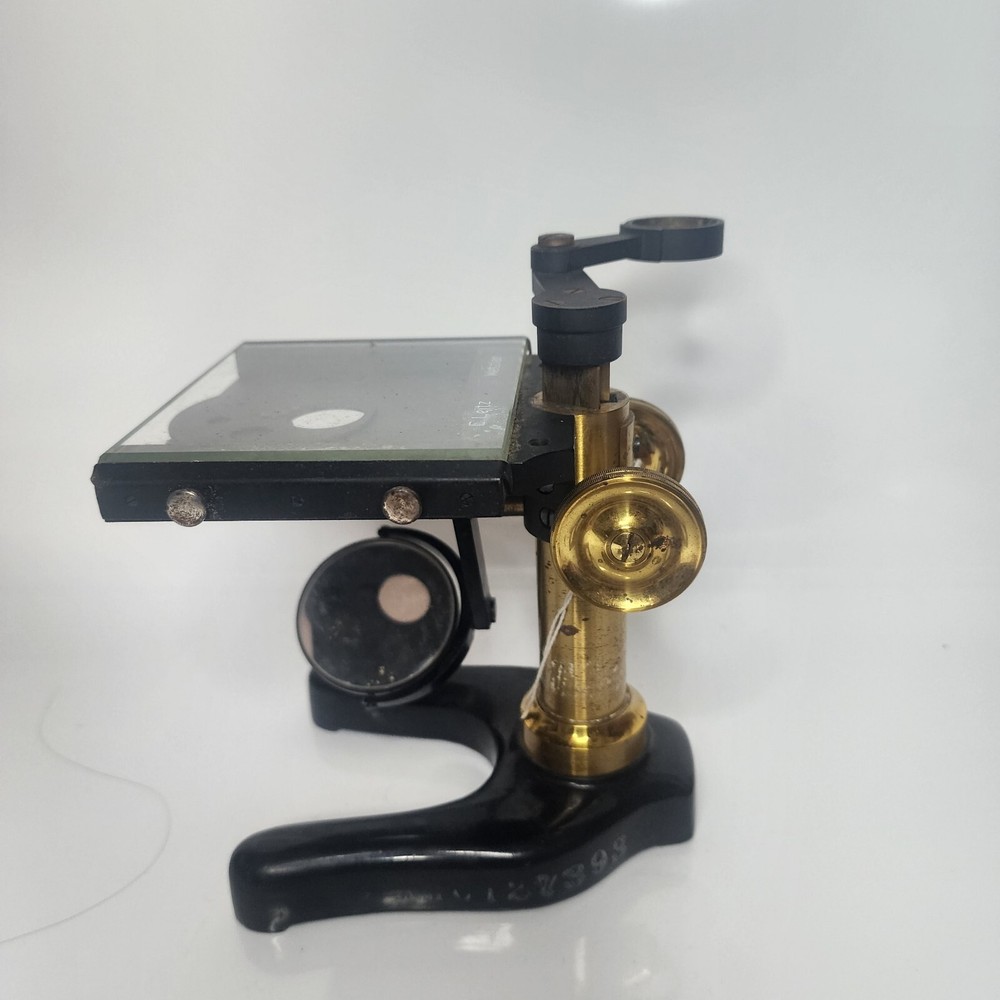 E LEITZ WETZLAR MICROSCOPE OBJECTIVE INSPECTION VIEWING STAND BASE HOLDER CASE